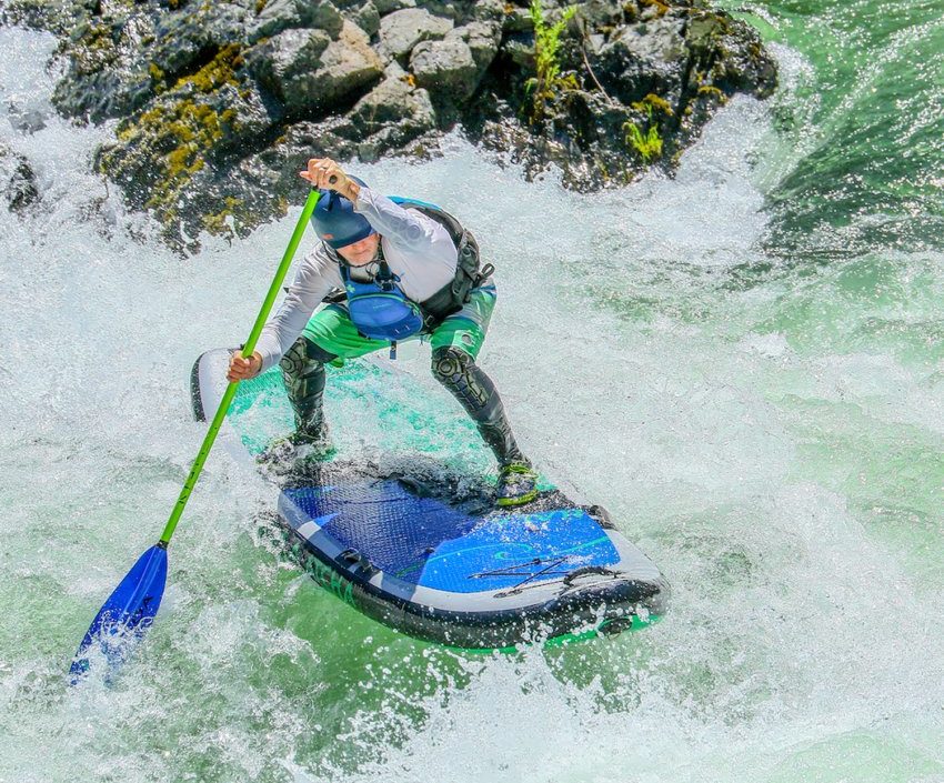 Paul Clark sur son SUP