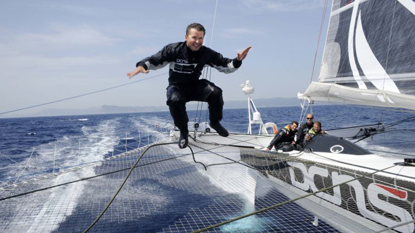 Les 5 corsaires de l'Hydroptere pour le record du monde du Pacifique
